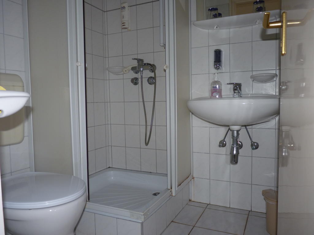 Kastelyszallo Szarkavar Hotel Kaposújlak Kamer foto