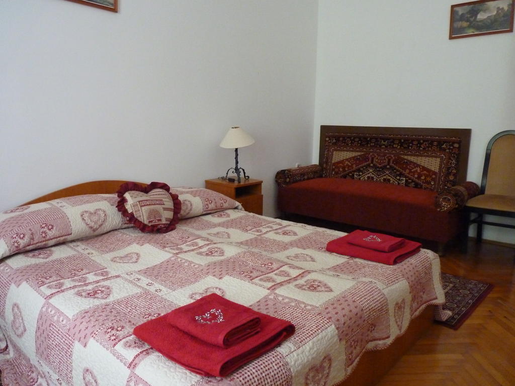 Kastelyszallo Szarkavar Hotel Kaposújlak Kamer foto