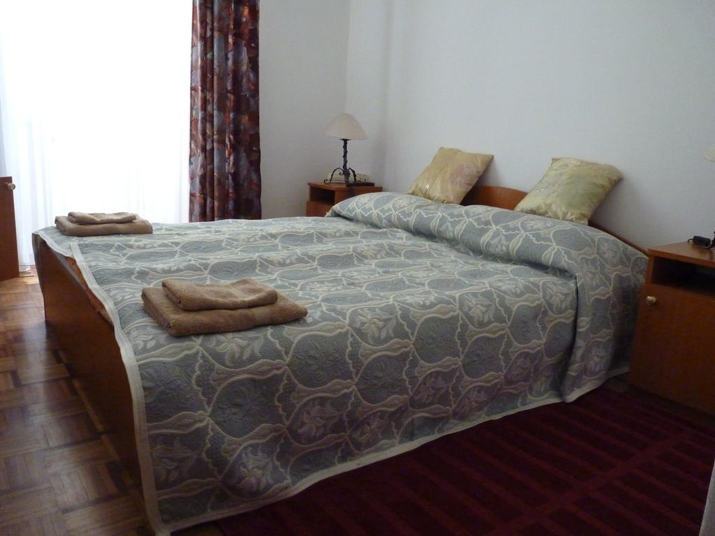 Kastelyszallo Szarkavar Hotel Kaposújlak Kamer foto