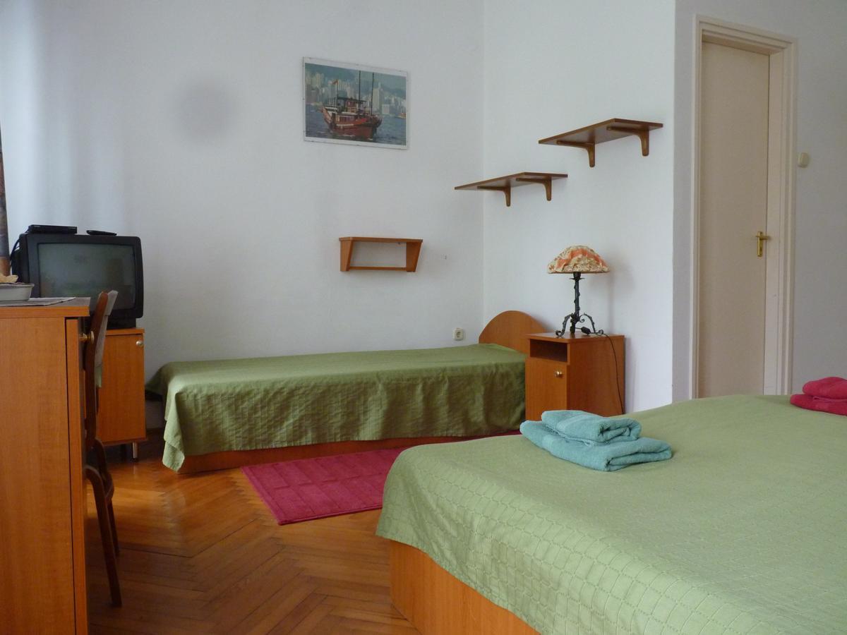 Kastelyszallo Szarkavar Hotel Kaposújlak Buitenkant foto